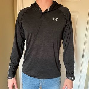 Lightweight black pullover Under Armour jacket